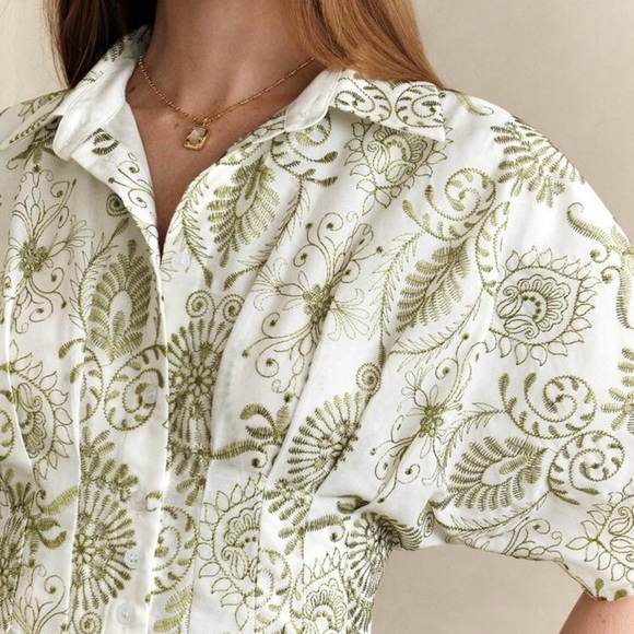 Chic Olive Patterned Women's Blouse - Picture 1 of 3